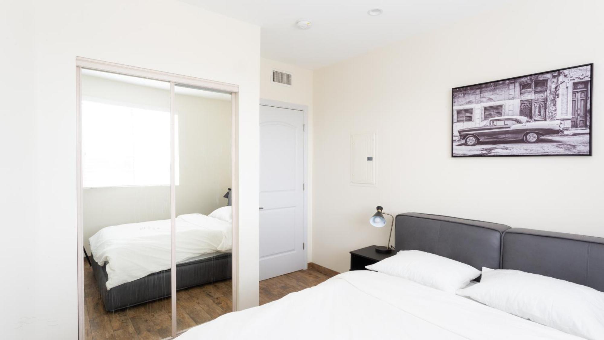 Apartahotel Three-bedroom Hollywood *